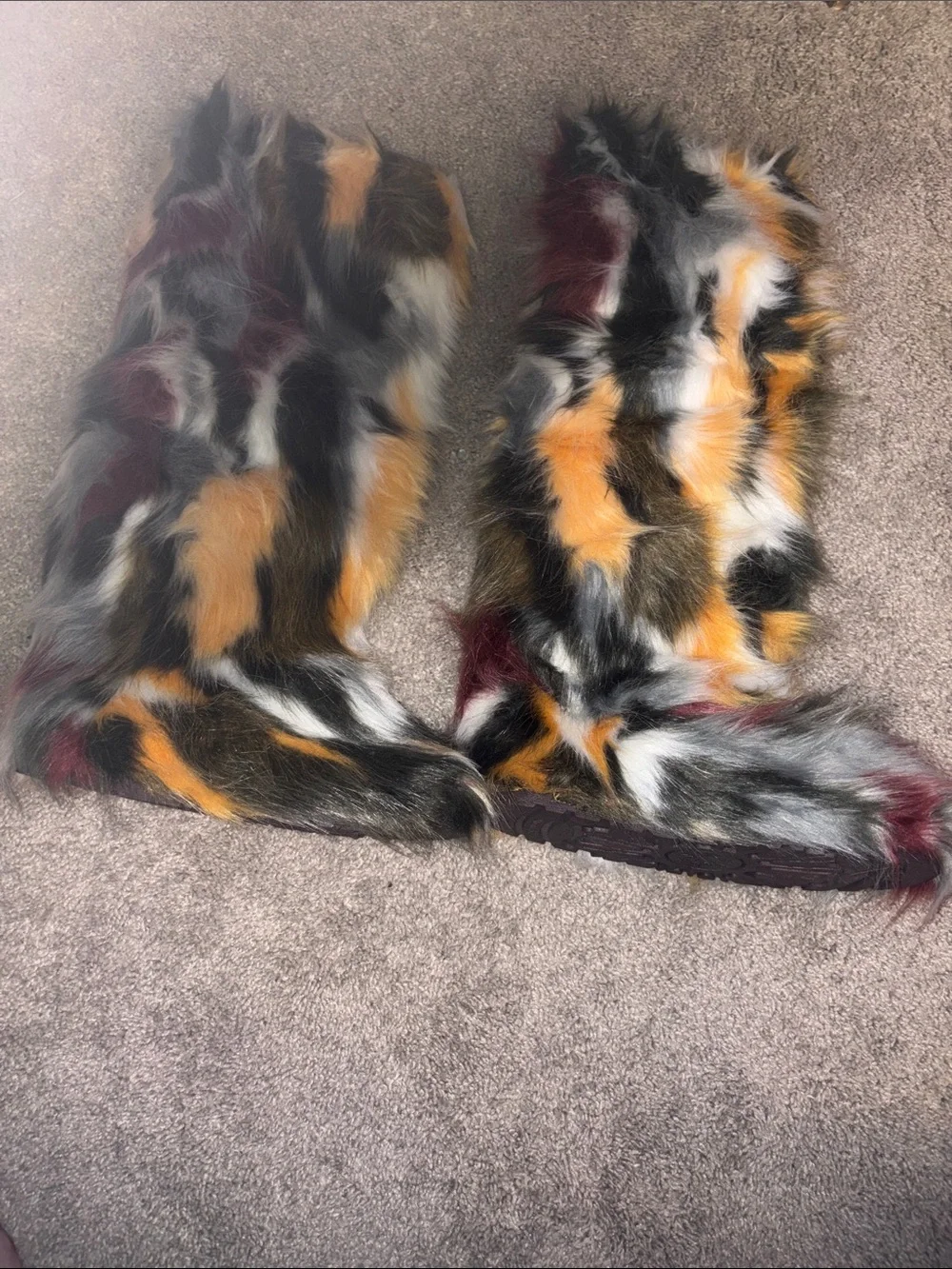 Snow boots Faux Fur Statement  in Multicolor Patch size 10.5 new